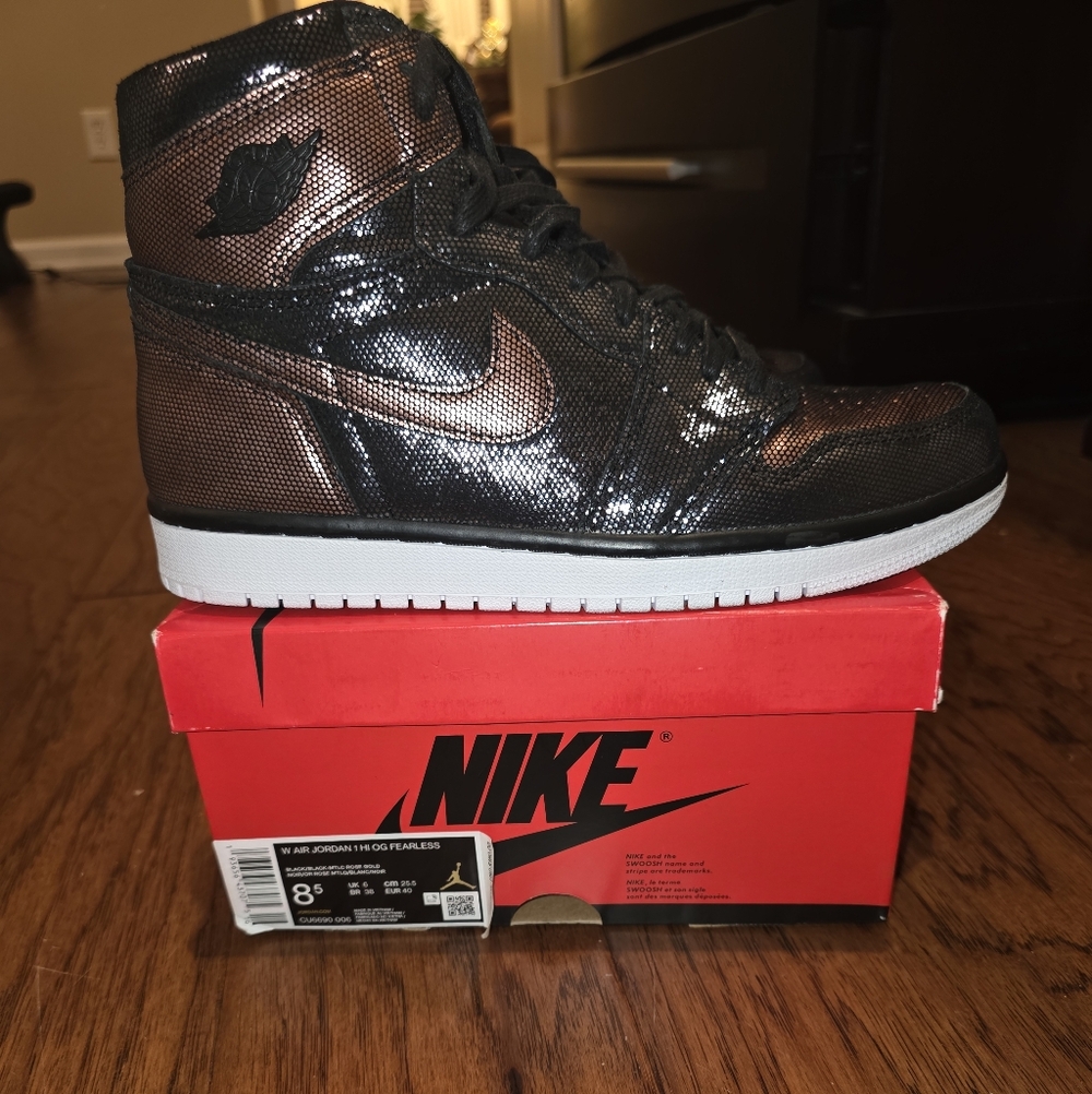 Air Jordan 1 HI OG FEARLESS